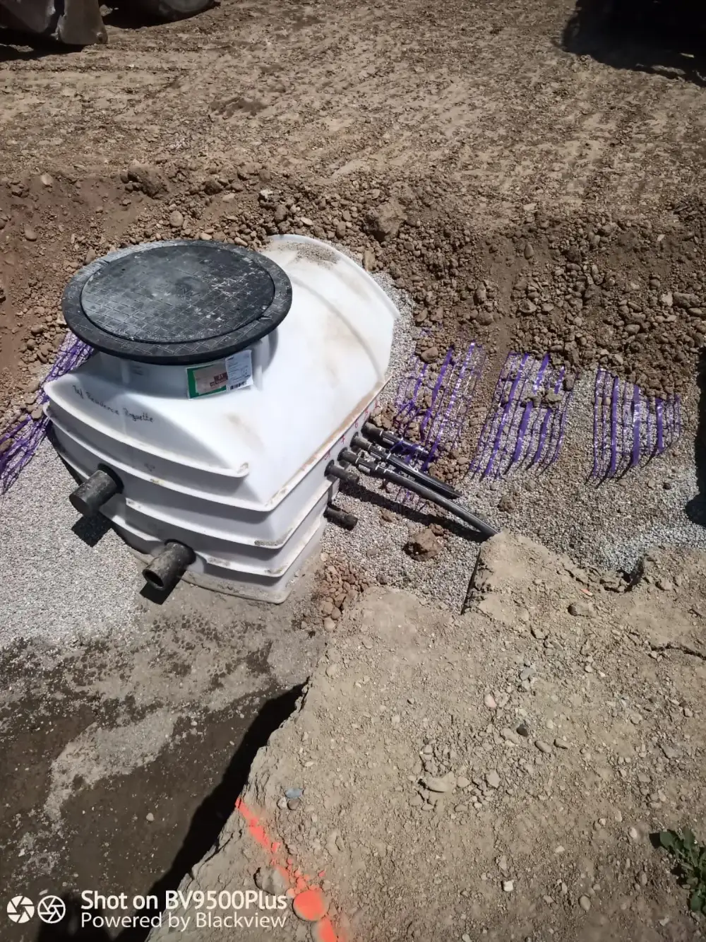 Installation de pompes à chaleur géothermiques et tranchées en Occitanie
